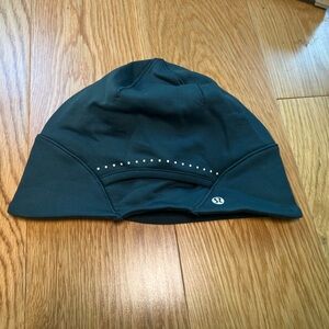 Lululemon Run for it All Beanie Ponytail Womens One Size Fits All